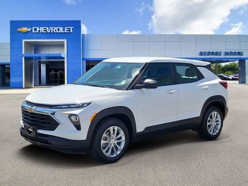 Certified 2024 Chevrolet TrailBlazer LS FWD image 2