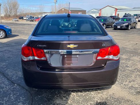Used 2015 Chevrolet Cruze LT image 4