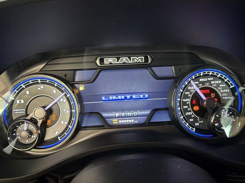 Used 2021 RAM 1500 Limited AWD/4WD image 9