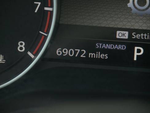 Used 2023 Nissan Rogue SL w/ SL Premium Package image 25