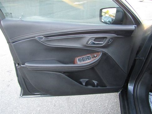 Used 2014 Chevrolet Impala LT image 17