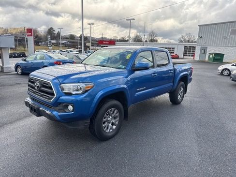 Used 2017 Toyota Tacoma SR5 image 4