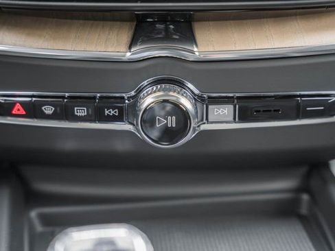 New 2026 Volvo XC60 B5 Ultra w/ Protection Package Premier image 23