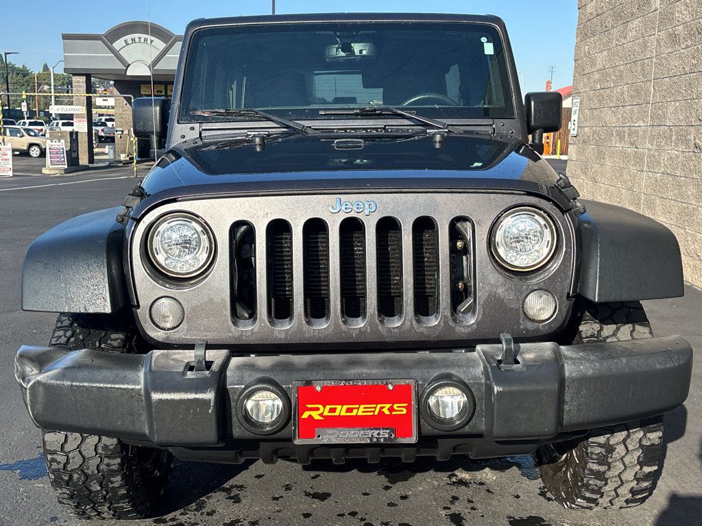Used 2017 Jeep Wrangler Unlimited Rubicon w/ Connectivity Group AWD/4WD image 2