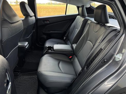 Certified 2017 Toyota Prius Prime Advanced image 24