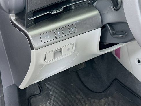 Certified 2026 Hyundai Kona SEL Sport FWD image 10