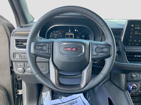 Used 2023 GMC Yukon AT4 AWD/4WD image 11