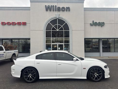 Used 2018 Dodge Charger R/T Scat Pack image 1