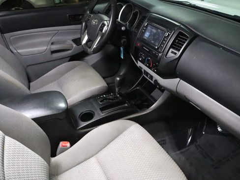 Used 2015 Toyota Tacoma PreRunner w/ Convenience Package image 15