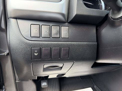 Used 2019 Toyota Highlander XLE AWD/4WD image 21