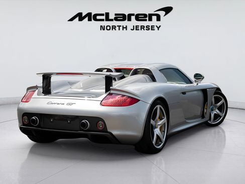 Used 2005 Porsche Carrera GT RWD image 13