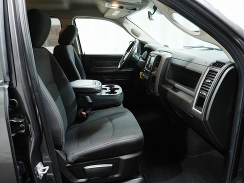 Used 2019 RAM 1500 Tradesman w/ Tradesman SXT Package image 12