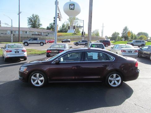 Used 2012 Volkswagen Passat 2.5 SE image 2