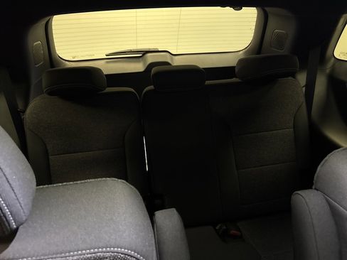 New 2026 Chevrolet Traverse LT w/ Sun and Wheel Package image 13