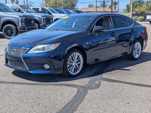 Used 2013 Lexus ES 350 4dr Sdn w/ Luxury Pkg image 5