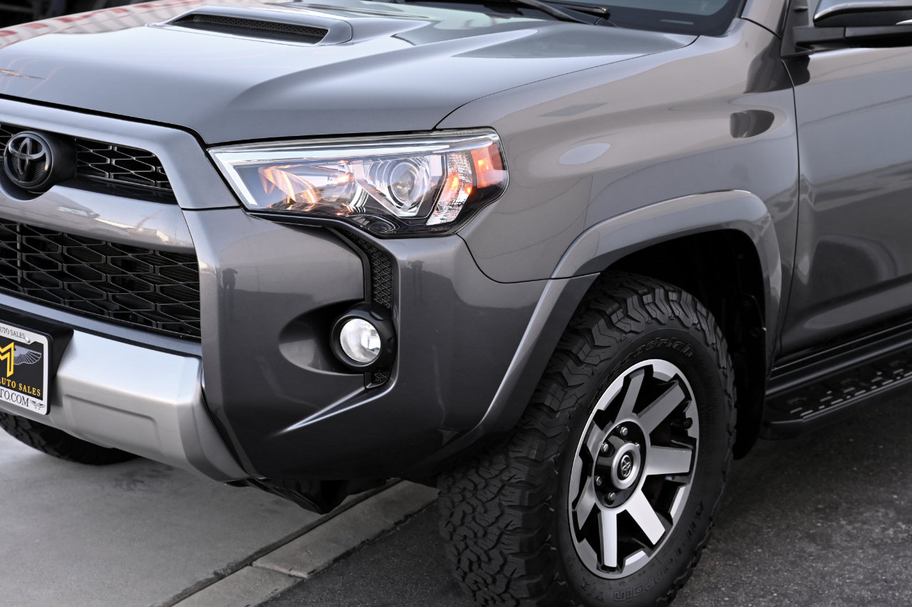 Used 2018 Toyota 4Runner TRD Off-Road Premium AWD/4WD image 34