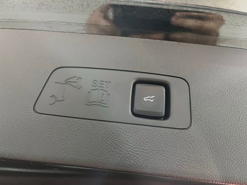 Used 2023 Lincoln Corsair AWD w/ Equipment Group 101A image 16