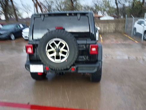 Used 2025 Jeep Wrangler Unlimited Rubicon w/ Convenience Group image 10