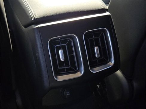 Certified 2025 Kia Sorento S w/ Panoramic Sunroof Package image 15