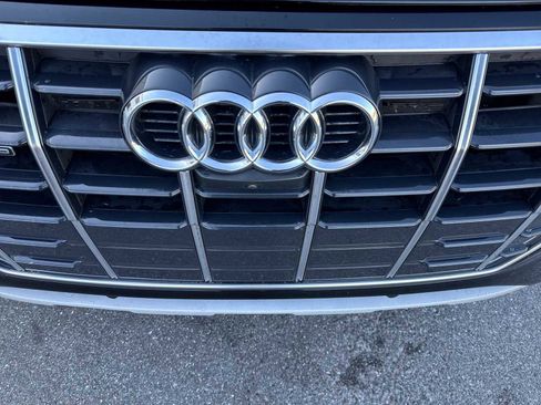 Used 2023 Audi Q5 Premium Plus image 11