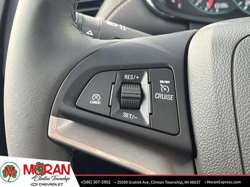 Certified 2022 Chevrolet Trax LT w/ LT Convenience Package image 25