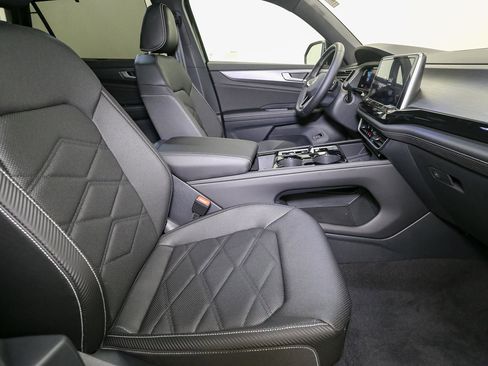 New 2026 Volkswagen Atlas Cross Sport SE AWD/4WD image 15