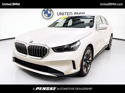 Used 2026 BMW 540i xDrive AWD/4WD image 1