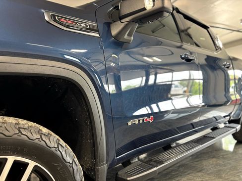 Used 2019 GMC Sierra 1500 AT4 w/ AT4 Premium Package image 4