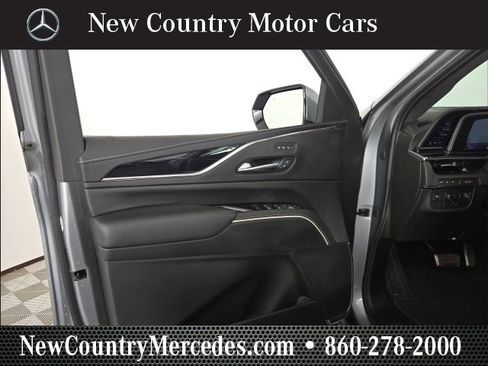 Used 2023 Cadillac Escalade V w/ LPO, ONYX Package image 26