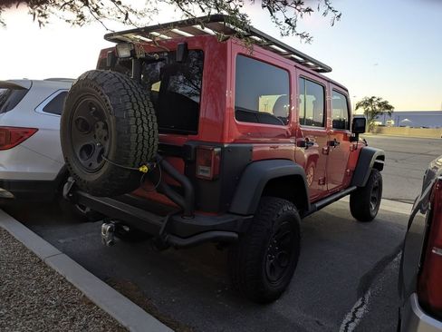 Used 2015 Jeep Wrangler Unlimited Rubicon w/ Connectivity Group image 4