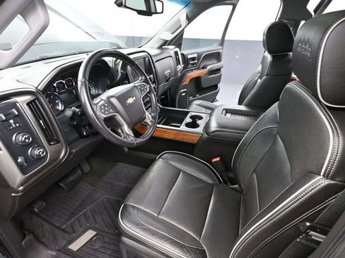 Used 2018 Chevrolet Silverado 1500 High Country AWD/4WD image 26