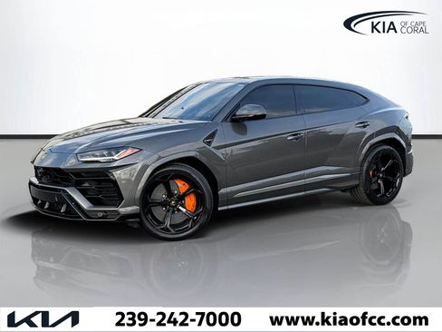 Used 2021 Lamborghini Urus AWD/4WD image 3