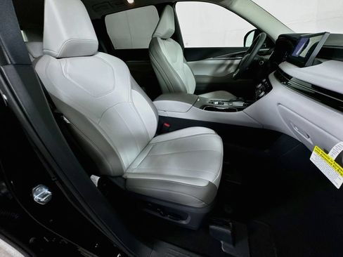 Certified 2026 INFINITI QX60 Pure AWD/4WD image 40