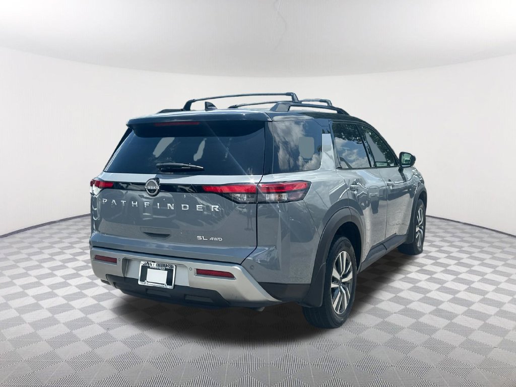 Used 2024 Nissan Pathfinder SL AWD/4WD image 5