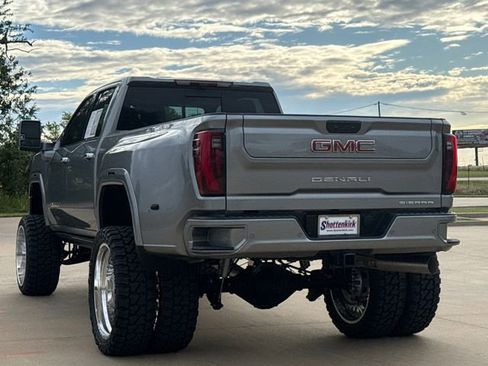 Used 2026 GMC Sierra 3500 Denali w/ Technology Package AWD/4WD image 7