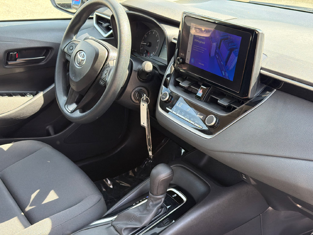 Used 2024 Toyota Corolla LE FWD image 8