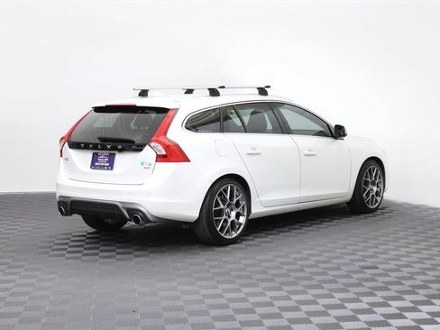 Used 2015 Volvo V60 T6 R-Design Platinum w/ Climate Package AWD/4WD image 10