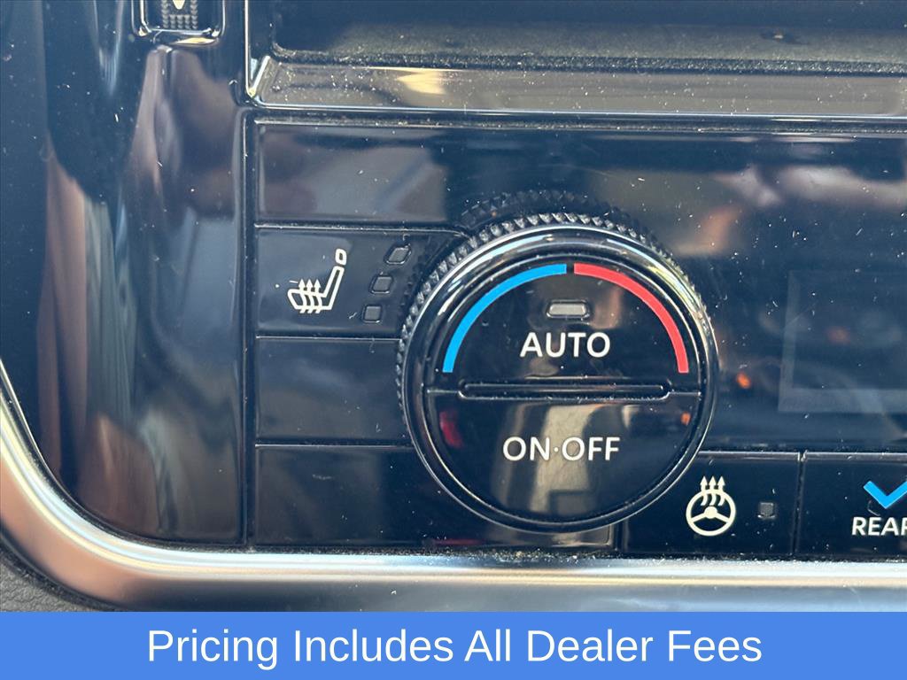 Used 2023 Nissan Rogue Platinum w/ Platinum Premium Package AWD/4WD image 13