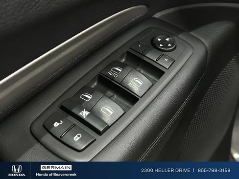 Used 2020 Dodge Durango SXT RWD image 12