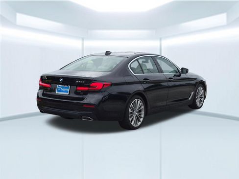 Used 2021 BMW 530e w/ Premium Package RWD image 5