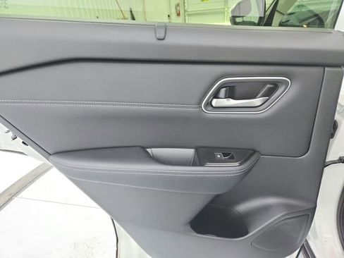 Used 2026 Nissan Rogue Platinum w/ Platinum Premium Package AWD/4WD image 37