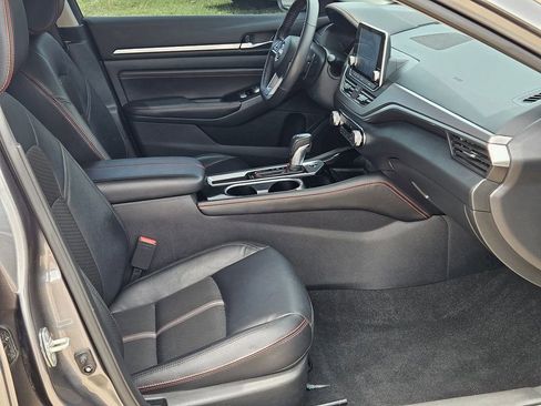 Used 2023 Nissan Altima 2.5 SR FWD image 26