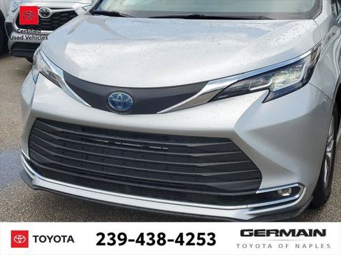 Certified 2022 Toyota Sienna XLE FWD image 14