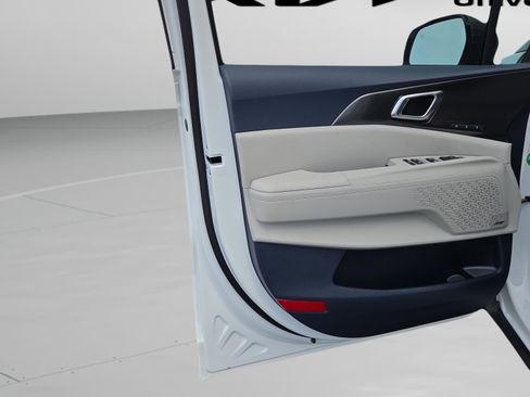 New 2026 Kia Carnival SX Prestige FWD image 10