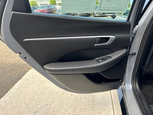 Used 2025 Hyundai Sonata SEL FWD image 35
