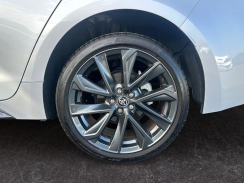 Used 2025 Toyota Corolla SE w/ Convenience Package FWD image 14