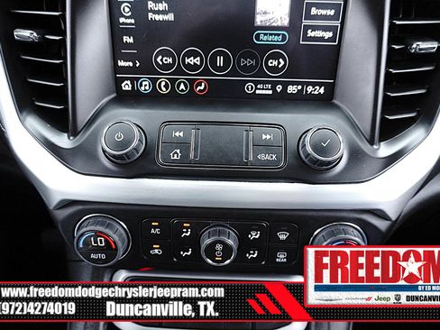 Used 2023 GMC Acadia SLT FWD image 23