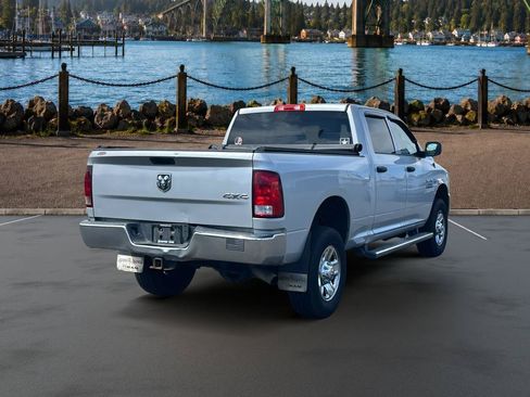 Used 2018 RAM 2500 Tradesman w/ Chrome Appearance Group AWD/4WD image 9