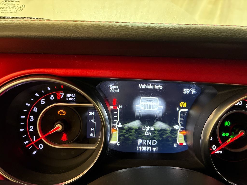 Used 2018 Jeep Wrangler Unlimited Rubicon w/ LED Lighting Group AWD/4WD image 12