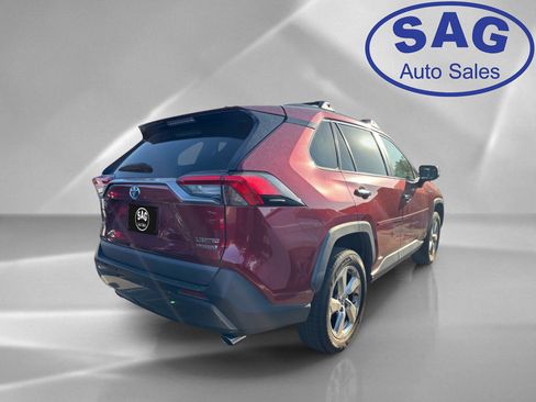 Used 2020 Toyota RAV4 Limited AWD/4WD image 3